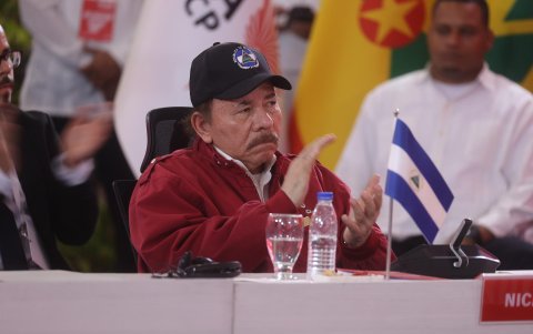 El 24 de abril de 2024 del presidente de Nicaragua, Daniel Ortega, durante la Cumbre ALBA en el Palacio de Miraflores, en Caracas (Venezuela).