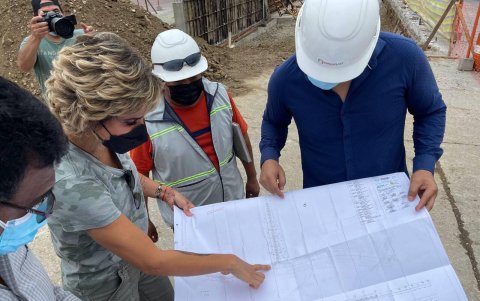 La exalcaldesa durante un recorrido por la obra, el 18 de enero de 2022.