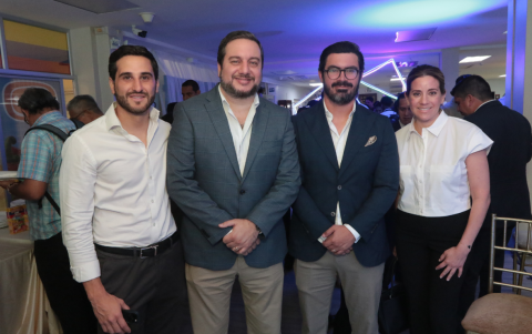 Juan Manuel Puga, Charles González, Galo Carvajal y María José Larrea.