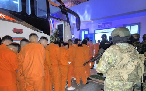 Varios reclusos fueron trasladados de cárcel.