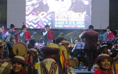 Preservan y difunden la música autóctona de las comunidades indígenas de Chimborazo.