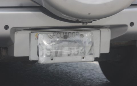 Cobertura. ¿Una placa sobre otra? Fue lo que observó EXPRESO en varios ocasiones en el recorrido.