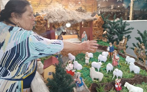 Gloria Vivar indica sobre las diferentes escenas que hizo en su nacimienot.