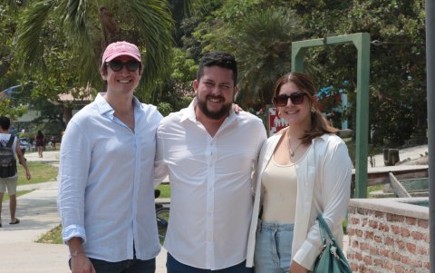 Andrés Merino, Fernando Insúa y Melissa Fabara.
