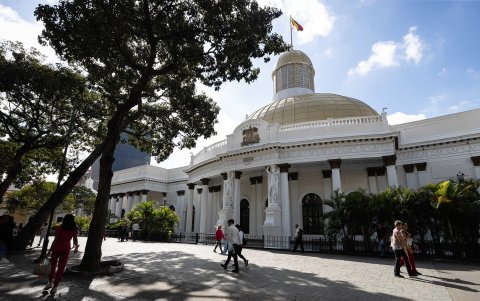 La fachada de la Asamblea Nacional, en Caracas, donde se aprobó la cuestionada ley.