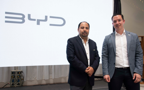 Franklin Benavides y Martín Solís, gerentes posventa y comercial, respectivamente.