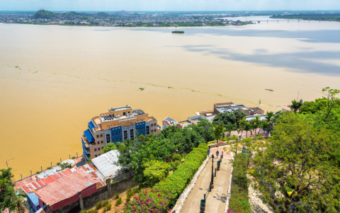 El uso del Río Guayas para aliviar el tráfico de Guayaquil es uno de los pedidos que más fuerza ha tomado en Guayaquil este año.