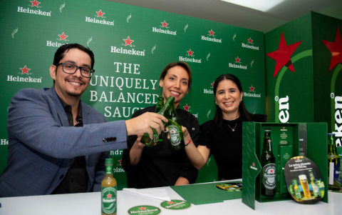 Jimmy Castañeda, Alejandra Espinoza y Pamela Ormaza.