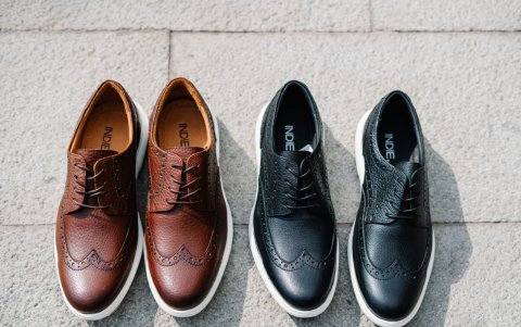 Zapatos de cuero genuino con acabados modernos que combinan estilo y calidad. El regalo que todos quieren en estas fiestas.