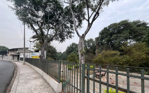 Parque cerrado por los moradores.