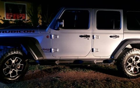 Los operativos dejaron vehículos de alta gama decomisados