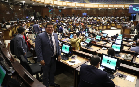 Jaime Moreno fue quien mocionó censurar a la exministra de Energía y Minas, Andrea Arrobo.