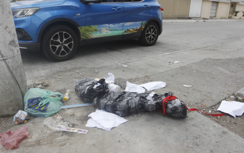 Los bultos también se encontraron en otras partes de la ciudad.