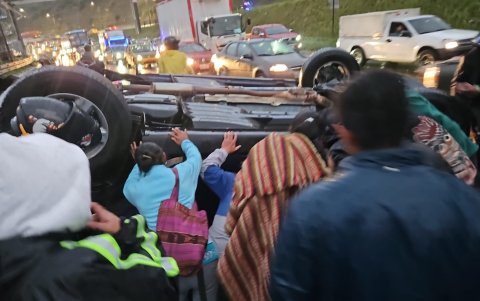 Caso. Estado en el que quedo el automotor en el que viajaba Raul Ilaquiche.