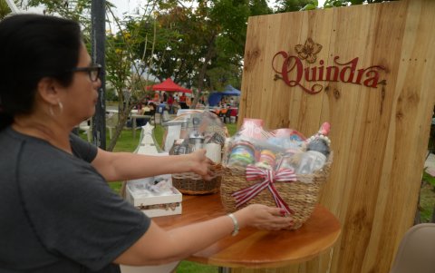 En diciembre, las ferias barriales incrementan. Los emprendedores exponen sus trabajos únicos, desarrollados artesalmente, al gusto del cliente.