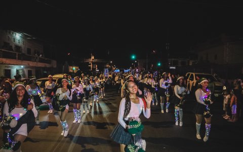 La presentación final será el lunes 16 de diciembre a lo largo de la avenida 9 de
Octubre, desde el Parque Centenario.