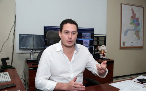 Fernando Cornejo, funcionario municipal, dialoga con EXPRESO.