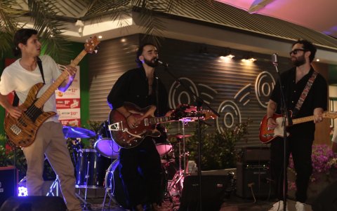 La música no podía faltar en este encuentro artístico. Estuvo a cargo de Luminati.