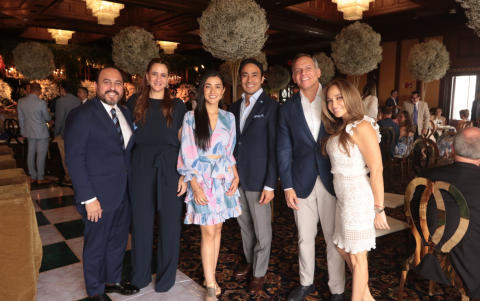 Aldo Jarrín, Yiuliana Auad, Ana Cueva, Xavier Jiménez, Carlos Serrano y María Elisa Arias.