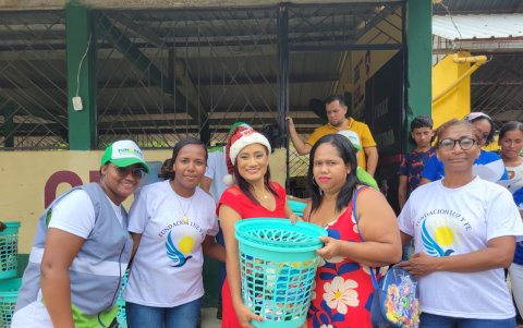 Desde hace seis años, ha liderado una cruzada solidaria que ha transformado vidas. Su iniciativa, 