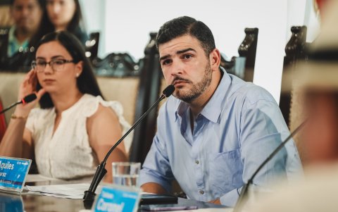 Álvarez ha liderado las sesiones del Concejo Cantonal.