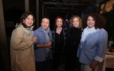 Patricia Camacho, Juan Simón, Virginia Aguirre, Carmen Proaño y Pilar Proaño.