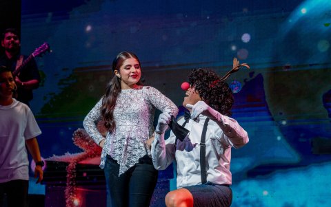 Miles de personas asistieron al espectáculo Dreamland de la Iglesia cristiana Familia de Dios