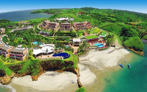 El resort cuenta con 282 habitaciones y está ubicado en una de las playas más turísticas de Esmeraldas.