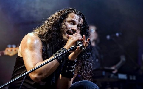 El cantante estadounidense de ascendencia latina cantó temas de varios de sus proyectos, como Talisman, Yngwie Malmsteen, WET y sus proyectos personales.