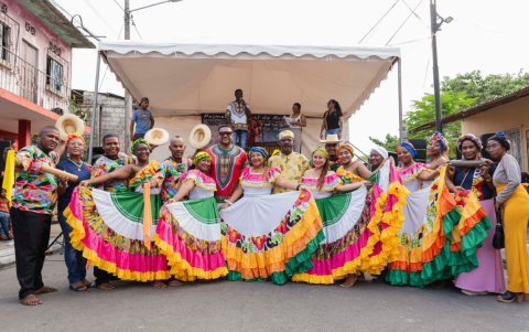 'Pancho Marimba', com es conocido Francisco Valencia,  es un ícono de la cultura afroesmeraldeña, promueve las tradiciones en Quinindé.