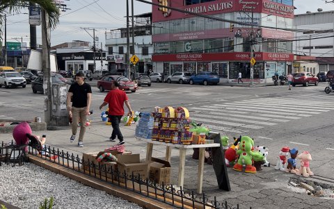 Las personas que quemen estos muñecos en zonas regeneradas deberán pagar los daños, además de la multa impuesta por la ley.