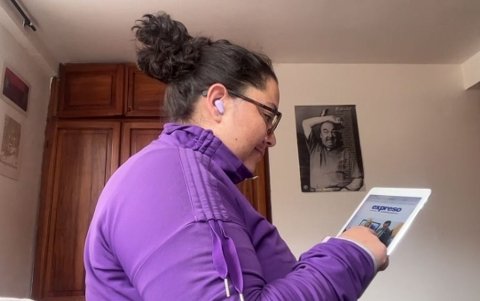 María Paz Mejía junto con su familia consume diario. Para ellos, la variedad de voces expertas consultadas en las notas periodísticas le permite conocer varias posturas sobre un tema.