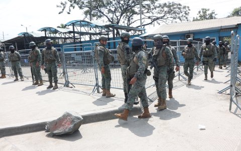 Mandato. Los militares ecuatorianos están a cargo de la seguridad de las prisiones desde la declaratoria de la guerra interna.