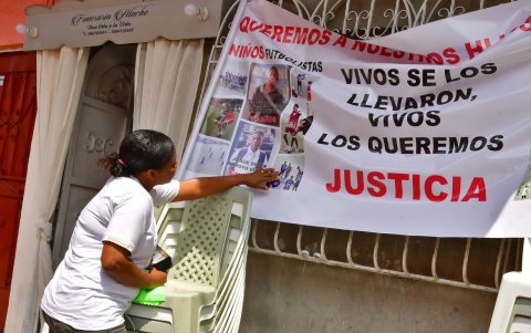 Los familiares de los menores exigen justicia.