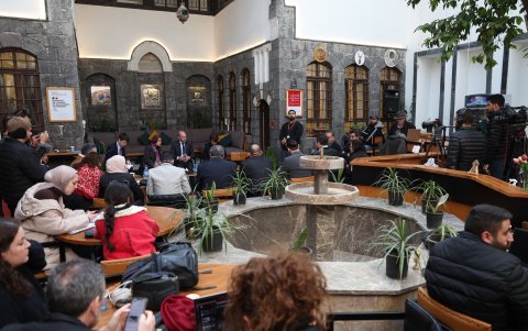 El ministro de Asuntos Exteriores francés, Jean-Noel Barrot, y su homóloga alemana, Annalena Baerbock, estuvieron en la capital siria.