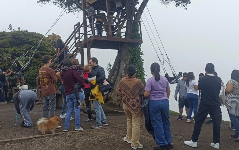 La Casa del Árbol, en Baños, es uno de los atractivos turísticos que destacan.