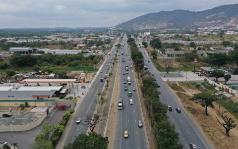 Espacios. Aumentar las áreas verdes en Guayaquil debe ser uno de los principales objetivos de las autoridades municipales.