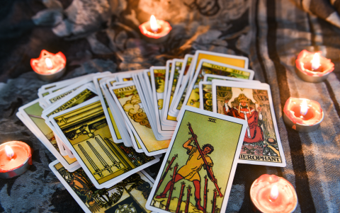 Las cartas marcan el camino de tu vida.