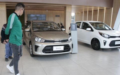 La venta de carro se redujo en 2024 en relación al 2023.