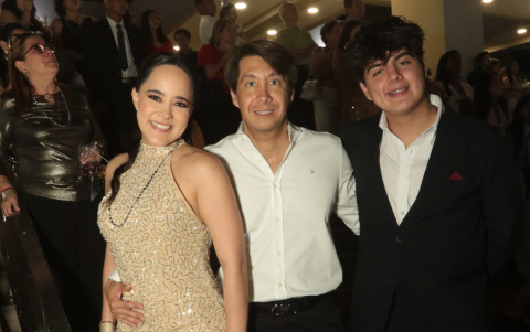 Isabel Witt, Andrés Cabrera Miranda y Andrés Cabrera Loor.