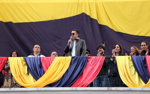 Daniel Noboa encargó por tres días la Presidencia para ir hacer actos de campaña.