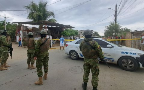 Militares estuvieron presentes en el lugar de los hechos.