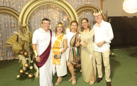 Danilo Orellana, Anabelle de Orellana, Jackeline de Chang, Rossi de Williams y George Williams.