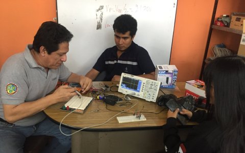 Distintos clubes de robótica son parte del programa profesional de las universidades.