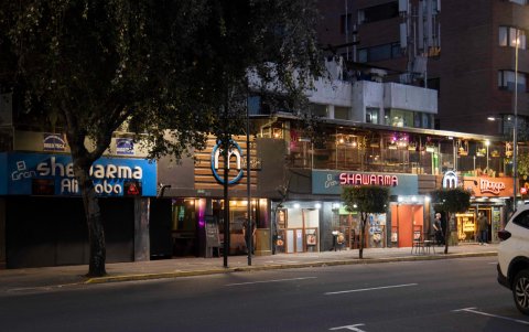 Negocios. Dueños de locales comerciales aseguran que la zona sí está más iluminada con el nuevo bulevar, pero piden más control policial debido a la inseguridad.