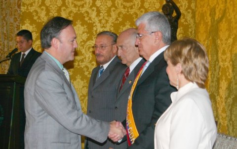 Diego Borja fue el tercer ministro de Economía y Finanzas cuando el gobierno de Alfredo Palacio cumplía seis meses en el poder.