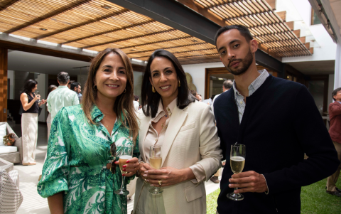 María Clara Arroyo, Carolina Albornoz y Mateo Romero.