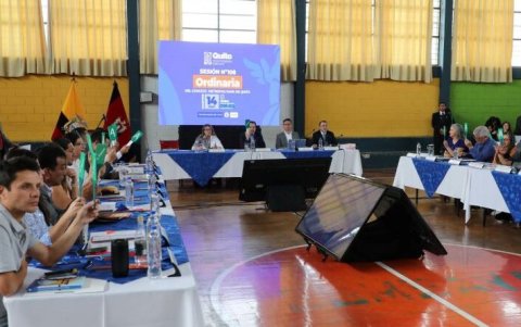 Con 22 votos favorables, el Concejo Metropolitano aprobó el proyecto de ordenanza que garantiza la libre circulación de los taxis convencionales en el Distrito Metropolitano de Quito