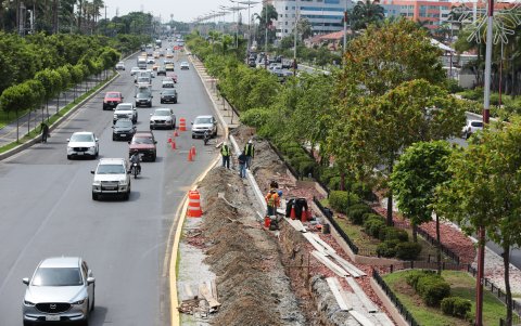Los ciudadanos no rechazan en absoluto que se esté ejecutando la obra, dicen estar conscientes de que les urgía. Solo piden que el asfalto utilizado sea el adecuado.