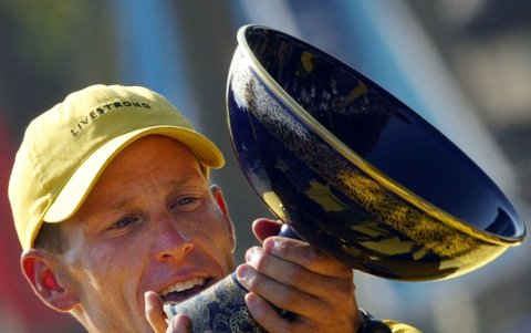 Un 18 de enero 2006 Lance Armstrong confesó públicamente en entrevista con Oprah Winfrey que siempre se dopó.